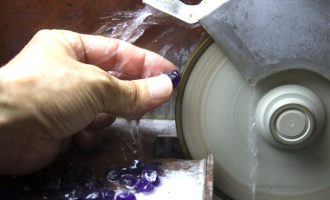 polishing-gemstones